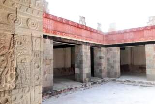 El Templo de la Quetzalpapalotl, el palacio de los Jaguares y los caracoles emplumados