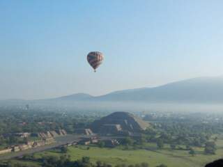 Paseo en globo aerostático a las pirámides de Teotihuacan 2026
